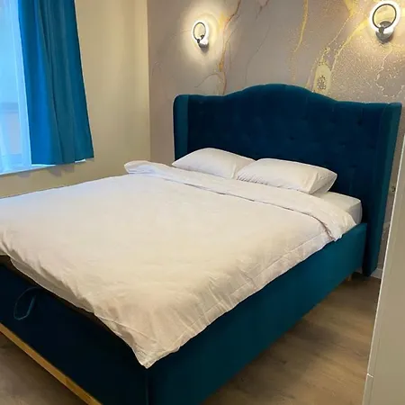 Apartment нові по вулиці роксолани16